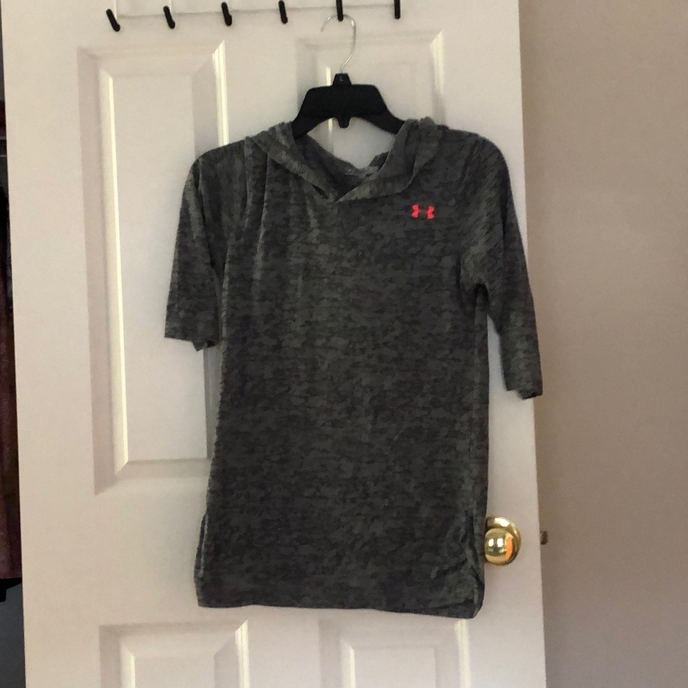 Girls under armour athletic shirt with hood